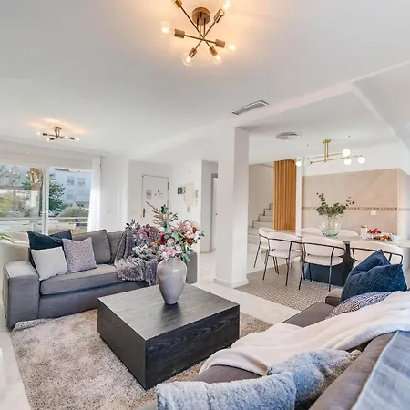 Villa Vacation Marbella: Sunny Camelia With Heated Pool And Cinema